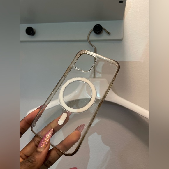 iphone 12 case: pinneaple & Apple - Picture 3 of 4